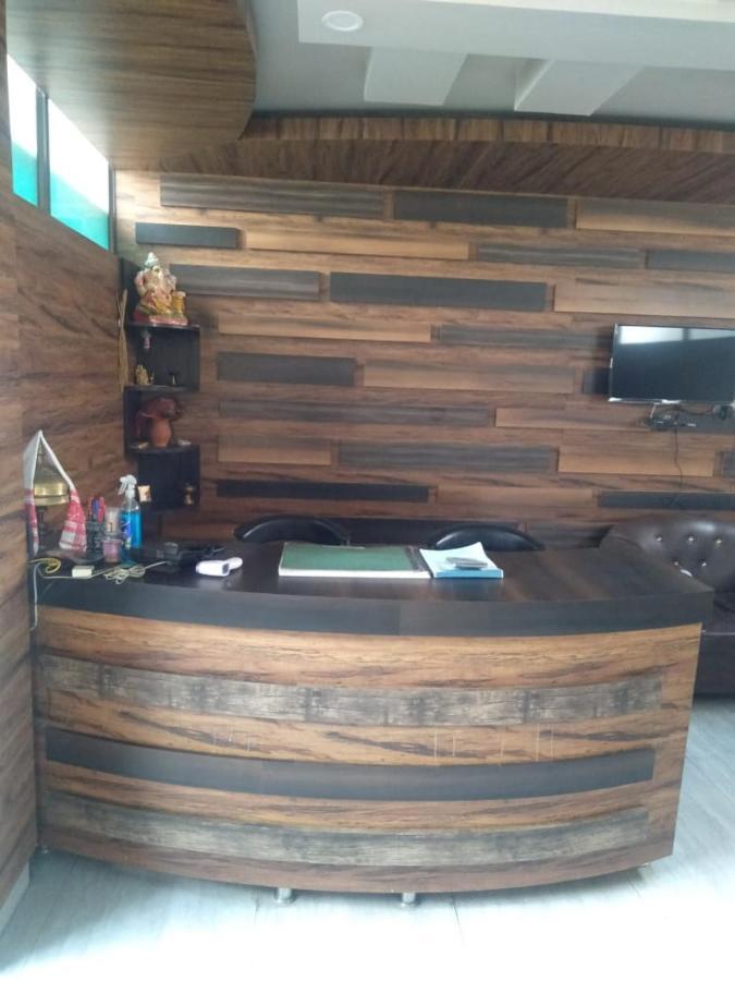 Woodland Lodge And Restaurant กูวาฮาติ ภายนอก รูปภาพ