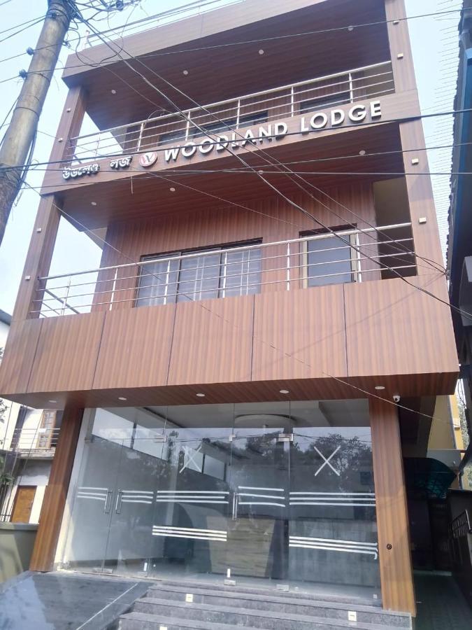 Woodland Lodge And Restaurant กูวาฮาติ ภายนอก รูปภาพ